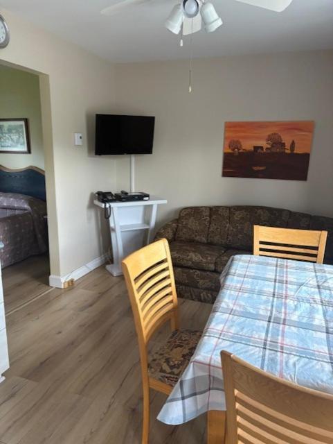 Motel Parc Beaumont Inc. מראה חיצוני תמונה